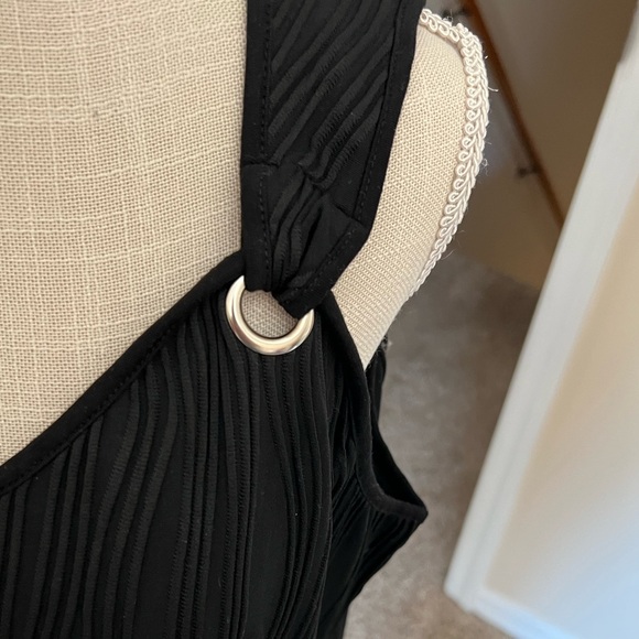 NEW WITH TAGS Black dressy tank with silver accents. Bought 4 a concert SIZE XL - Picture 3 of 7